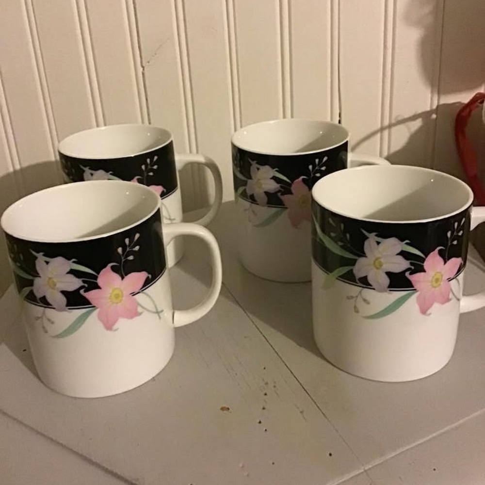 1980s Porcelain Royal C H A R M mugs set (4)